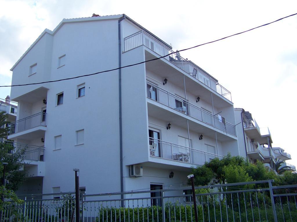 Apartments Vinka Podstrana Esterno foto